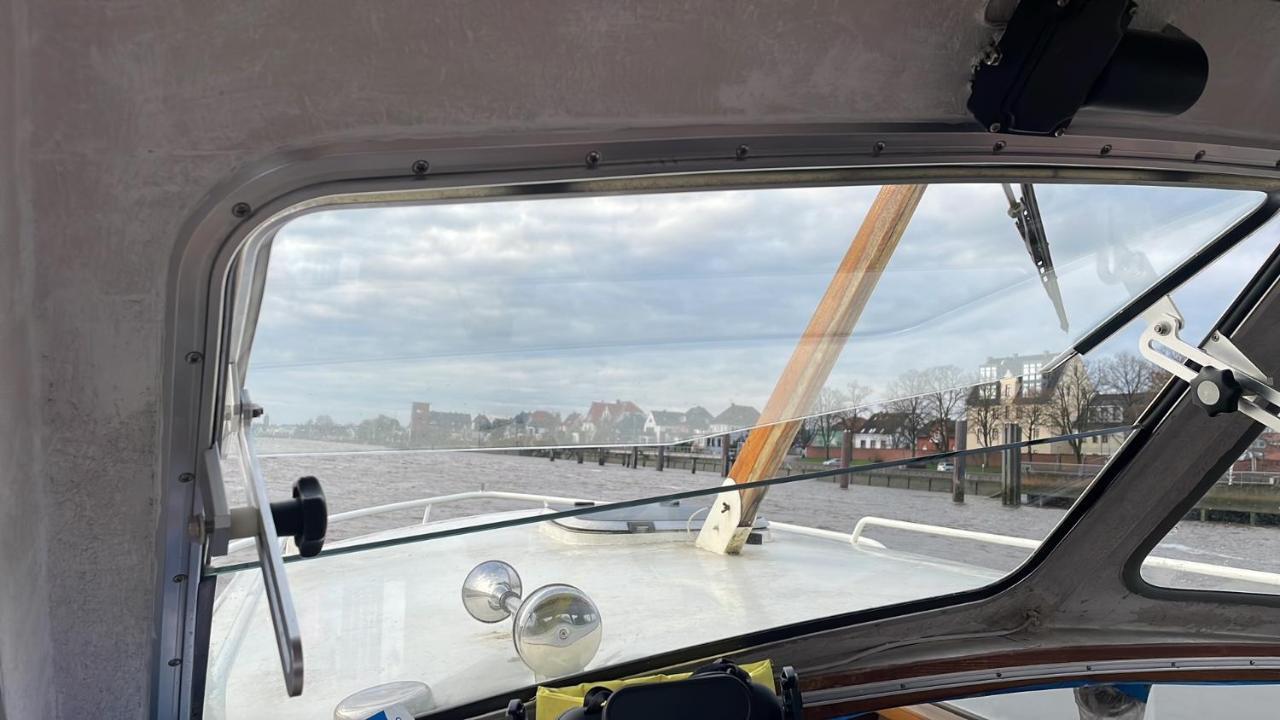 Suesses Motorboot - Bremen Ueberseestadt Dış mekan fotoğraf