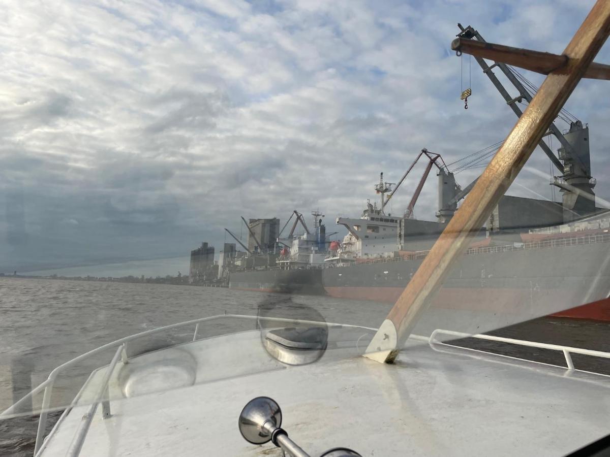 Suesses Motorboot - Bremen Ueberseestadt Dış mekan fotoğraf